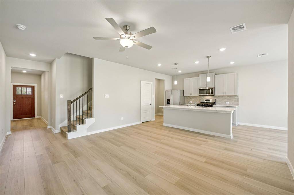 Photo is not of the actual home but is an inspirational photo of builder’s model home and may depict options, furnishings, and/or decorator features that are not included.