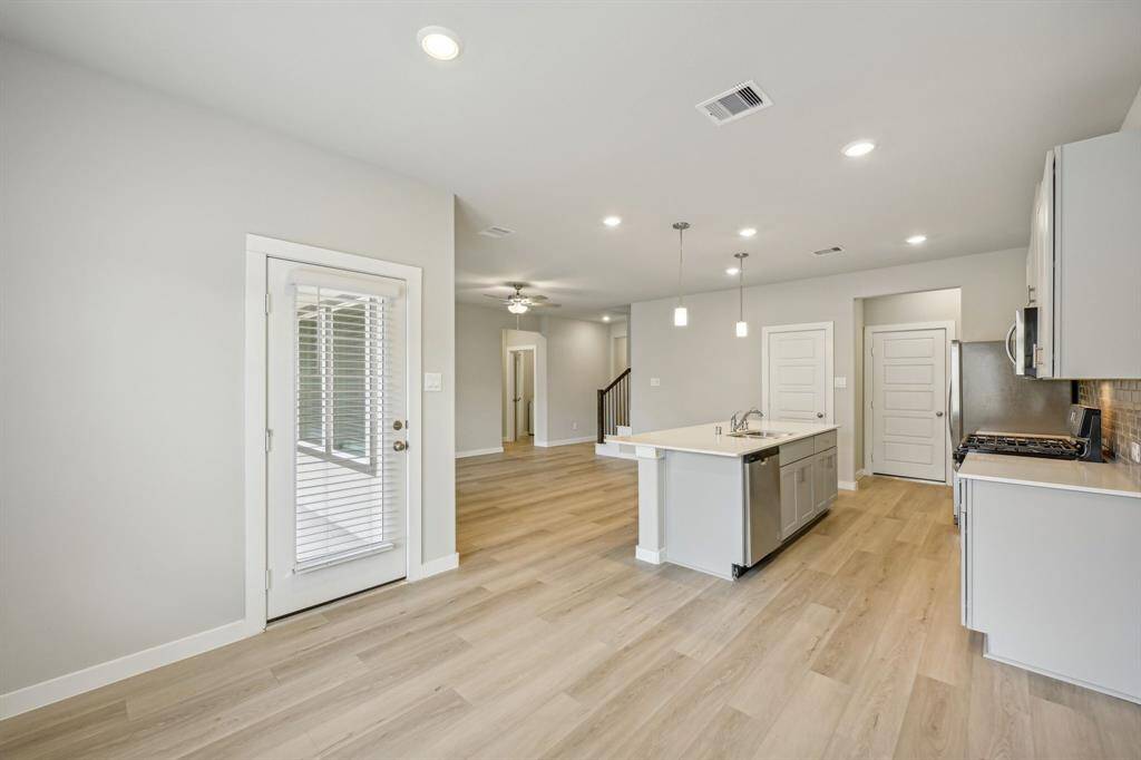 Photo is not of the actual home but is an inspirational photo of builder’s model home and may depict options, furnishings, and/or decorator features that are not included.