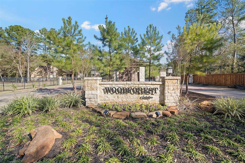 This neighborhood is gated. It has 1 street with 14 lots and 2 ponds.