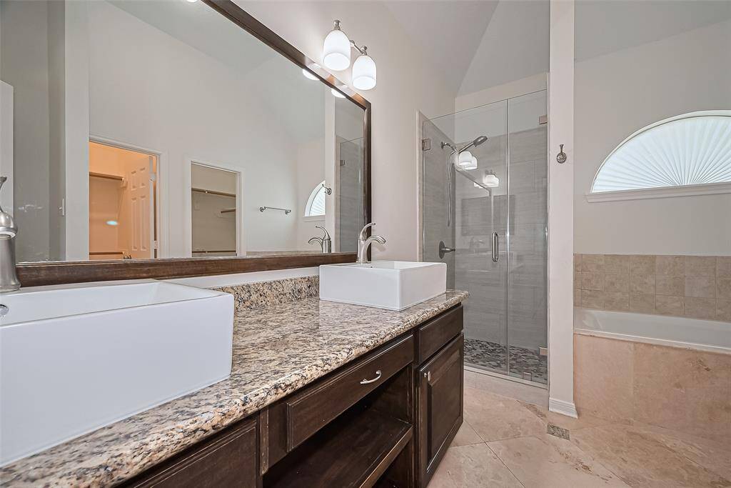 Primary Bath area w/2 vessel sinks