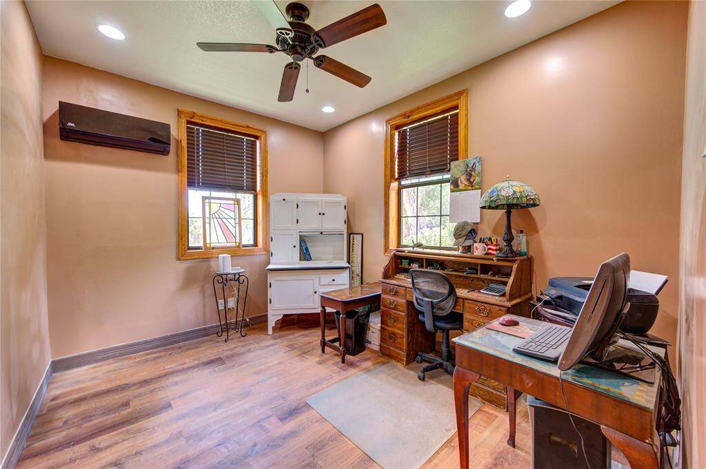 Home office or 4th bedroom on 1st floor