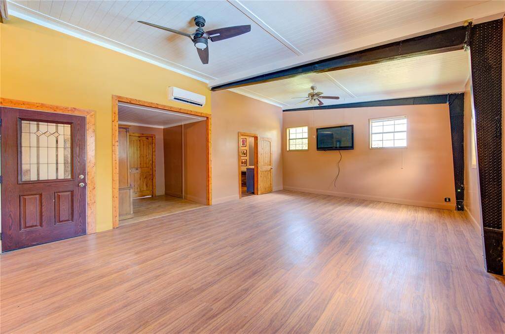Bathroom is located between the living room & bedroom. Small room to left can be used as study or reading room & leads to bedroom