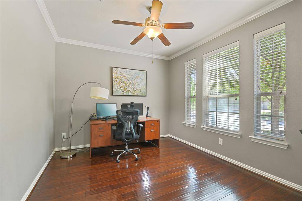 Private study/office located downstairs at the front of the house