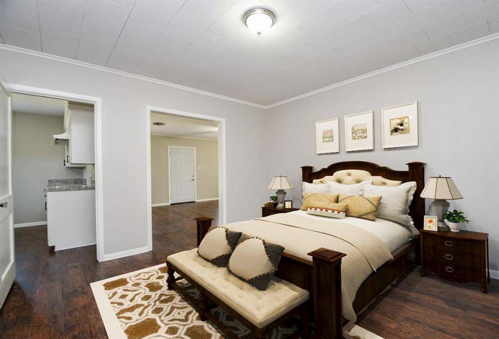 Large Bedroom