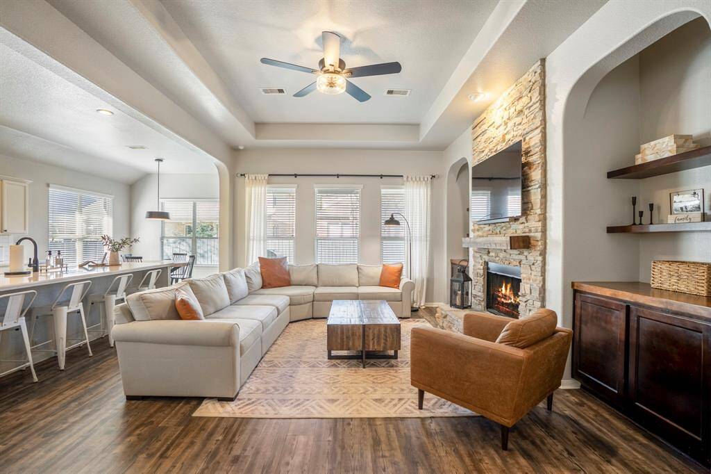 Family room open to kitchen!