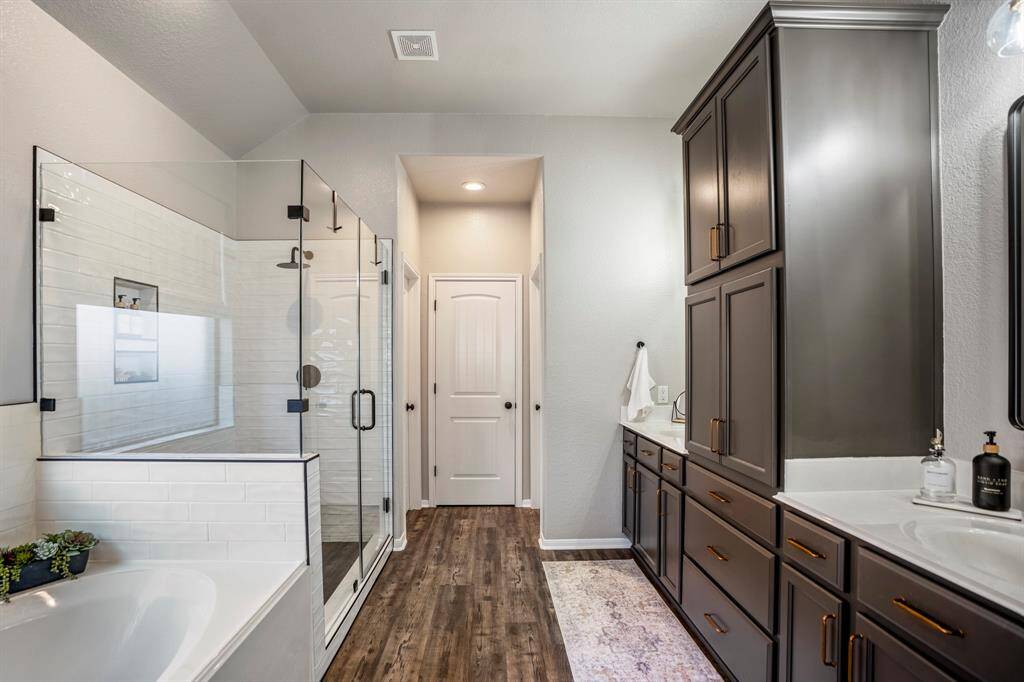 Updated primary bathroom!