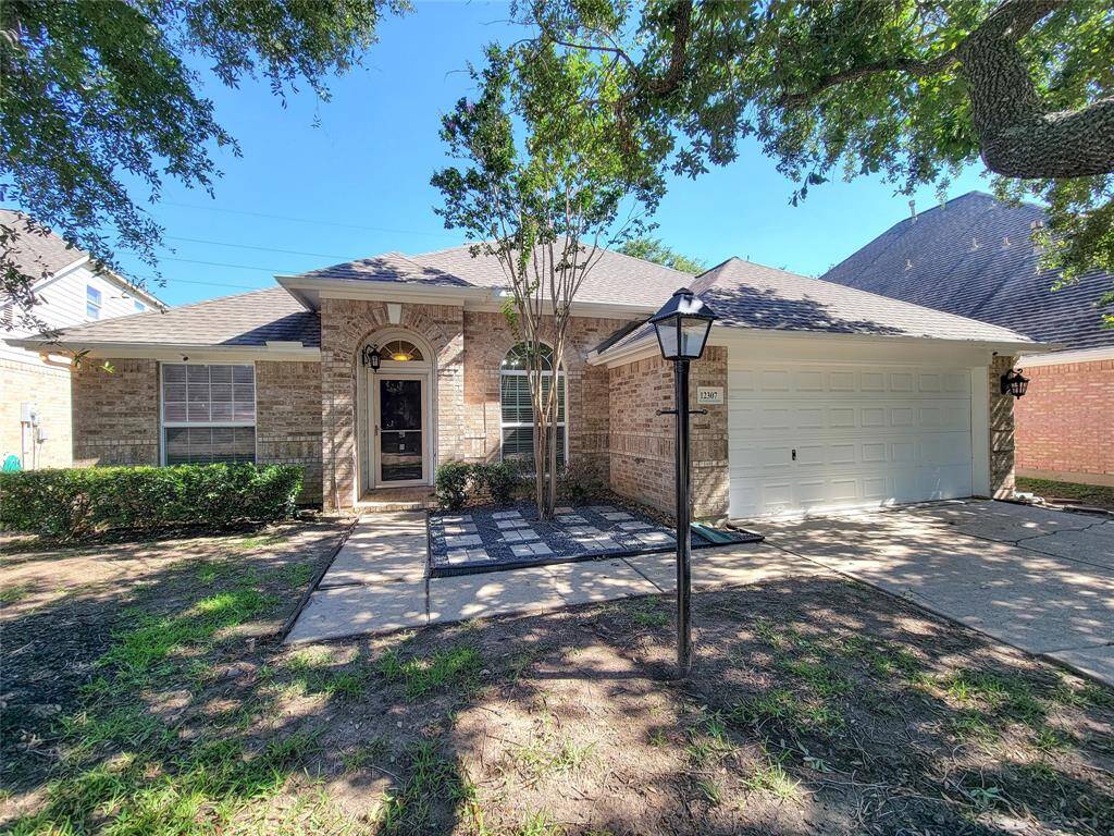 Charming One Story in Gated community!