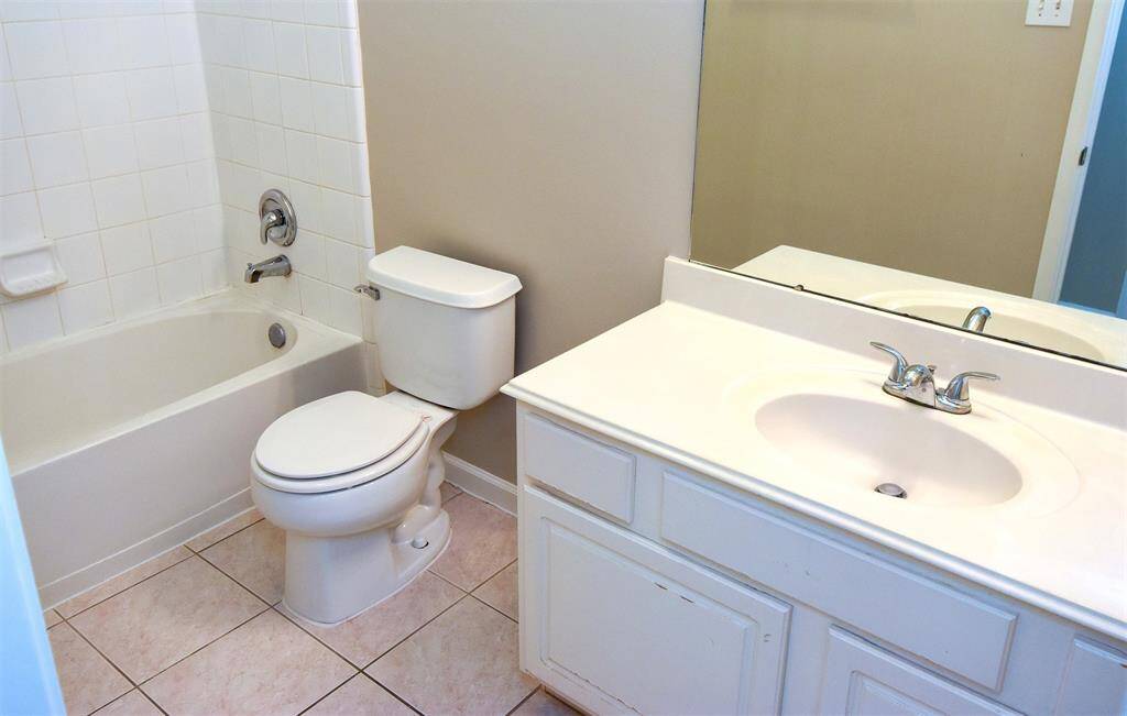 Secondary Bathroom.