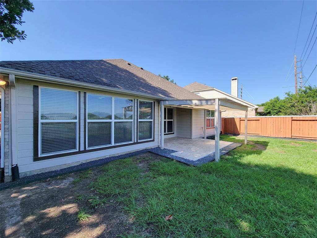 Comes with Sprinkler system for easy upkeep.