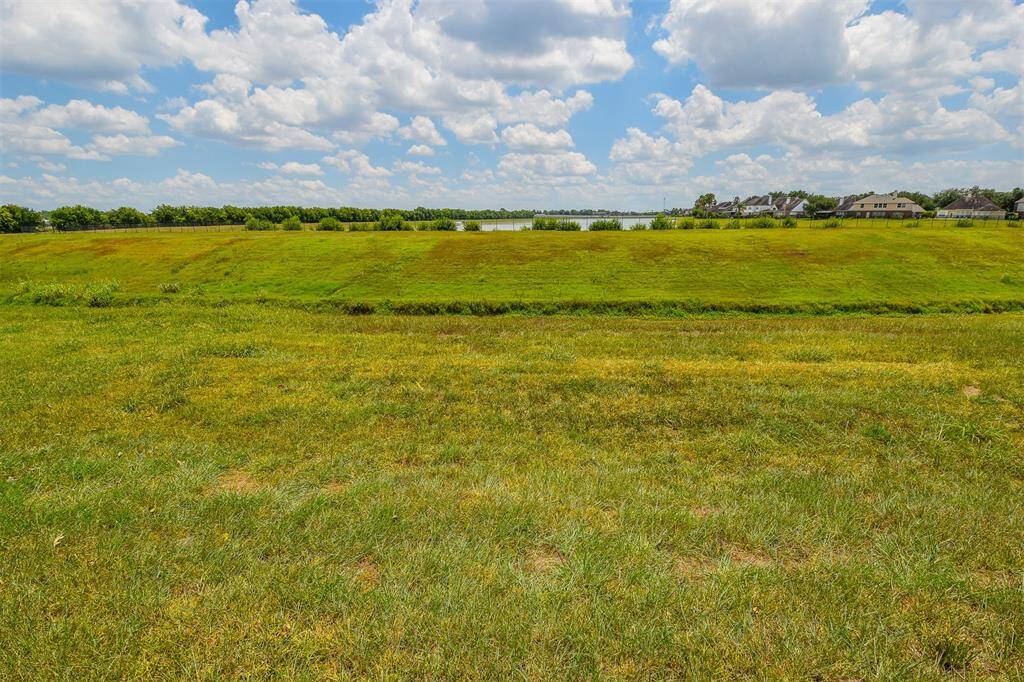 Just a distant view of the community lake across from green belt.