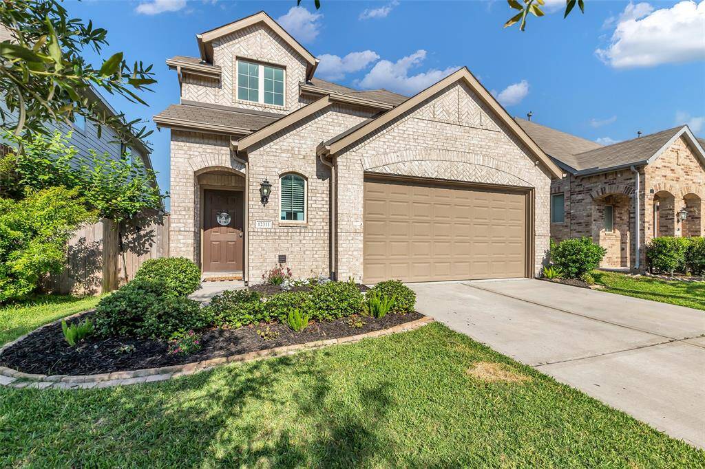 Welcome to 12311 Summerbrook!