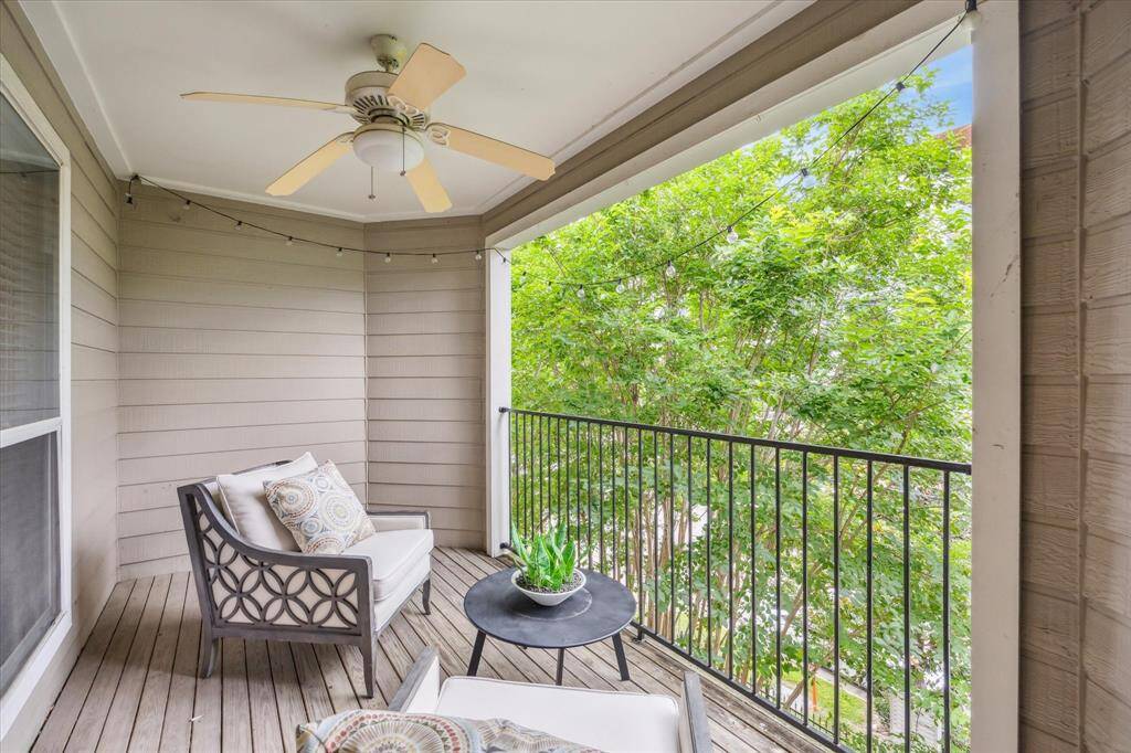 Sip, chat, laugh, repeat. This covered balcony is made for morning brews, evening cheers, and everything in between.