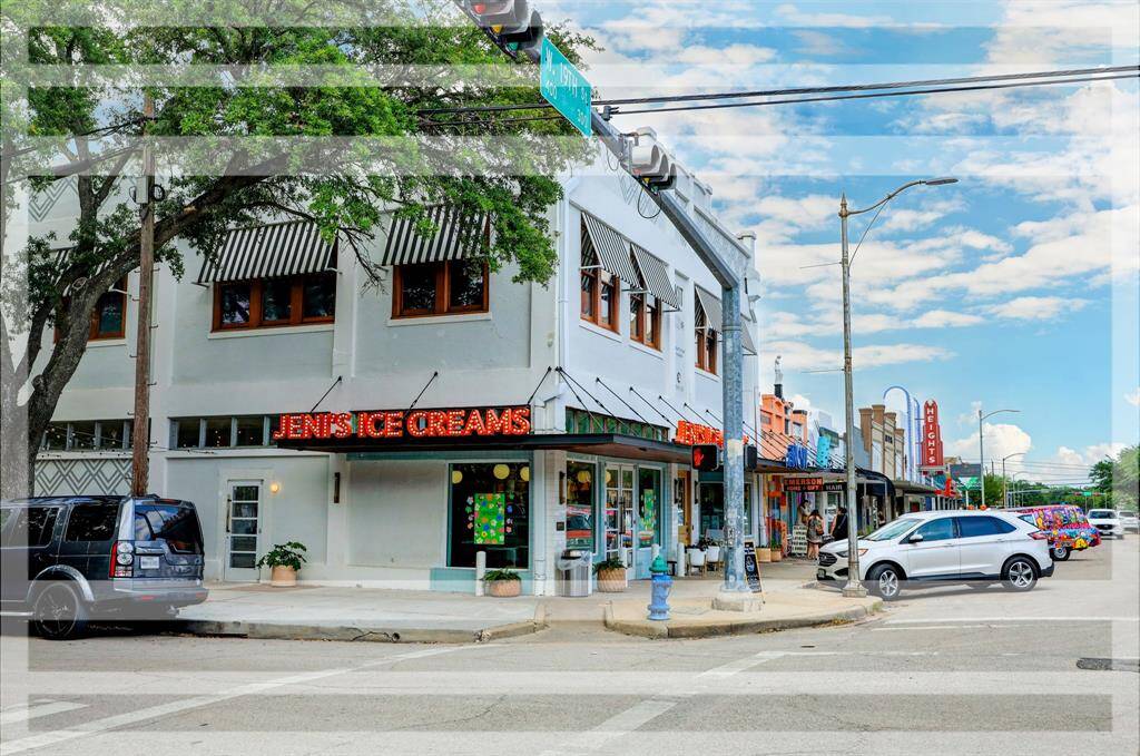 Enjoy easy access to the highly sought-after shopping district along 19th Street between Shepherd and Yale!