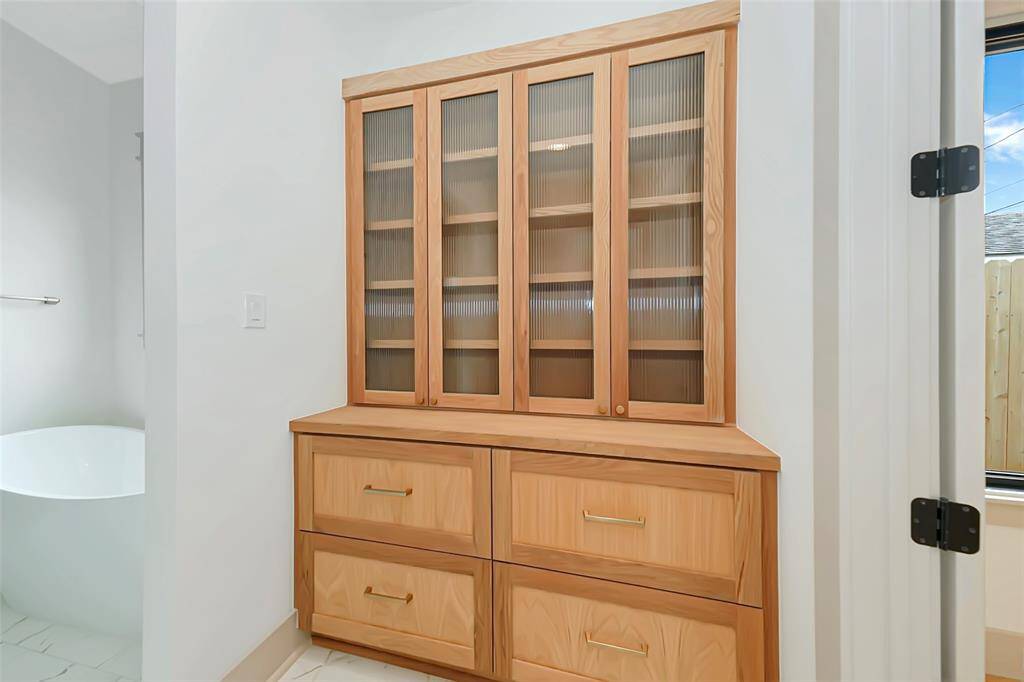 Linen closet in Primary bath