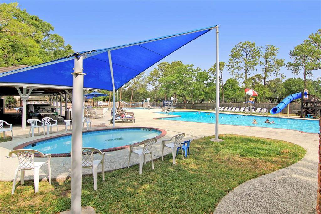 Fonn Villas offers a community pool and park, perfect for relaxation and recreation. Fonn Villas Swim Club provides members with access to multiple pools and a clubhouse.