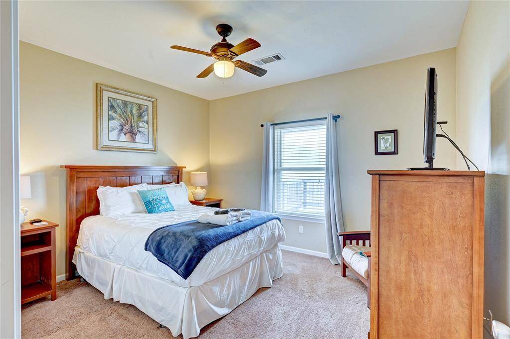 Downstairs bedroom.