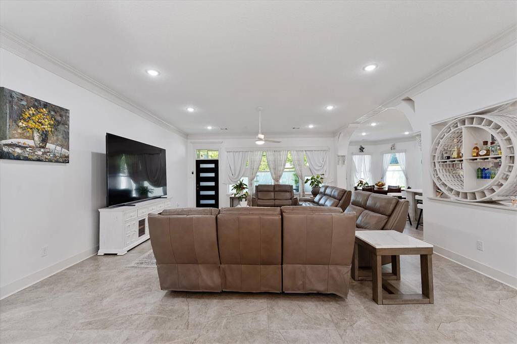 The neutral color palette used throughout was a great choice by this designer.