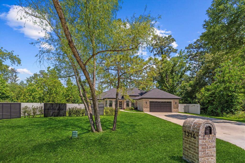 Here's a street view of this homestead.