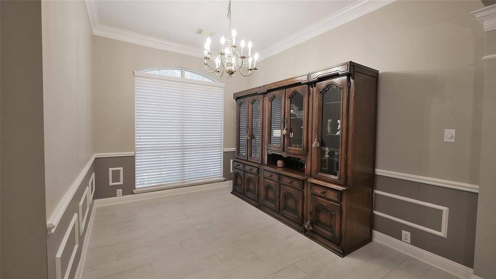 Formal Dining