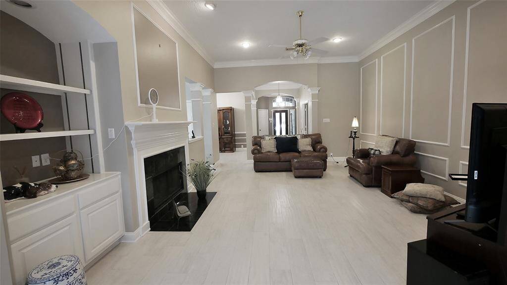 View of the entire living area