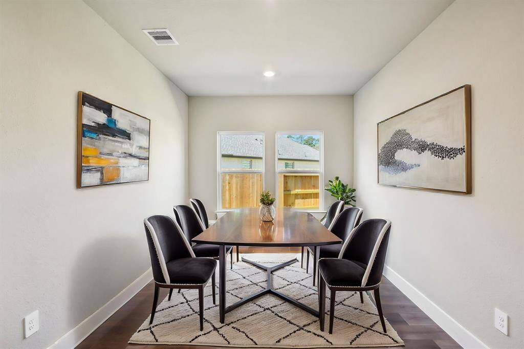 Photo is not of the actual home but is an inspirational photo of builder’s model home and may depict options, furnishings, and/or decorator features that are not included.