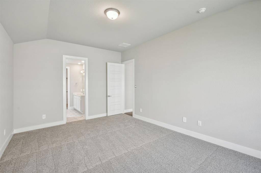Photo is not of the actual home but is an inspirational photo of builder’s model home and may depict options, furnishings, and/or decorator features that are not included.
