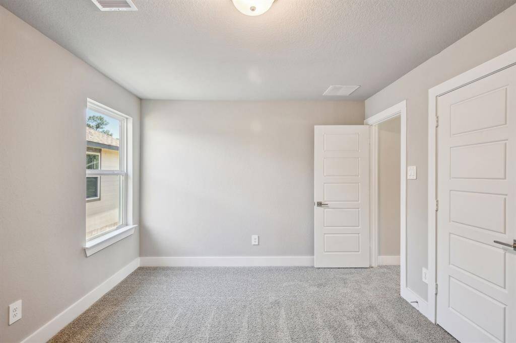 Photo is not of the actual home but is an inspirational photo of builder’s model home and may depict options, furnishings, and/or decorator features that are not included.