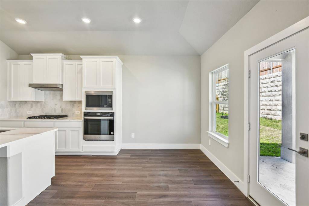 Photo is not of the actual home but is an inspirational photo of builder’s model home and may depict options, furnishings, and/or decorator features that are not included.