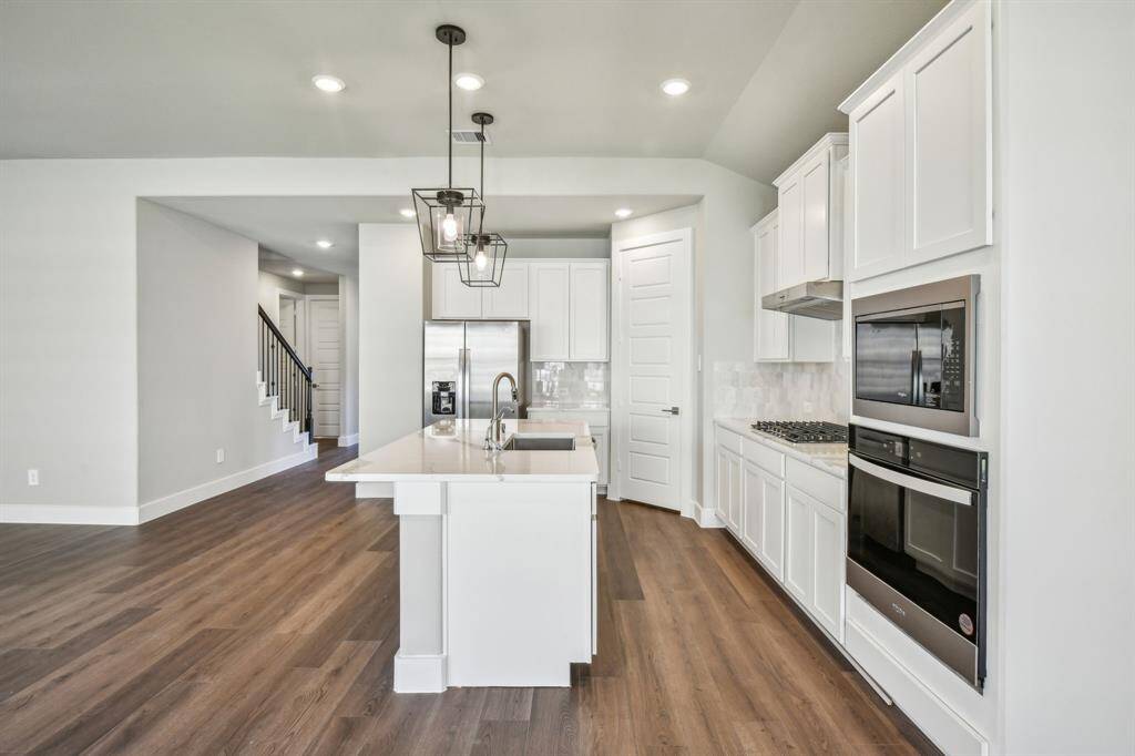 Photo is not of the actual home but is an inspirational photo of builder’s model home and may depict options, furnishings, and/or decorator features that are not included.