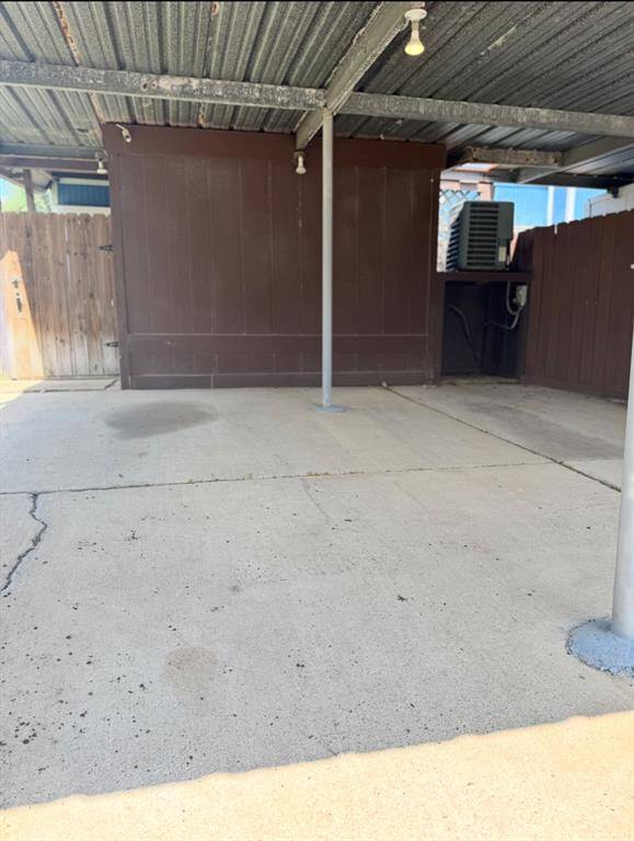 Carport that can accommodate 2 cars