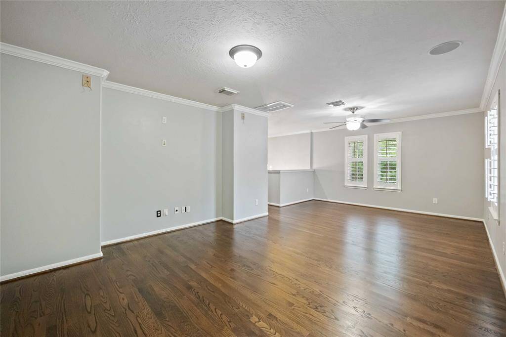 Flex/game room