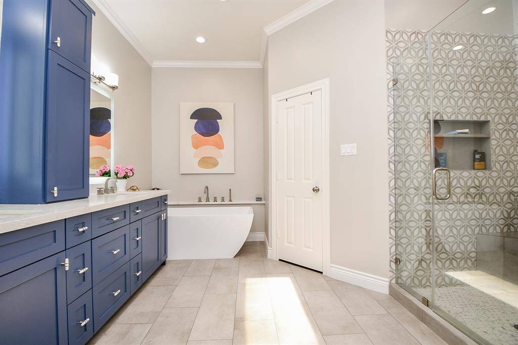 AMAZING PRIMARY BATHROOM!