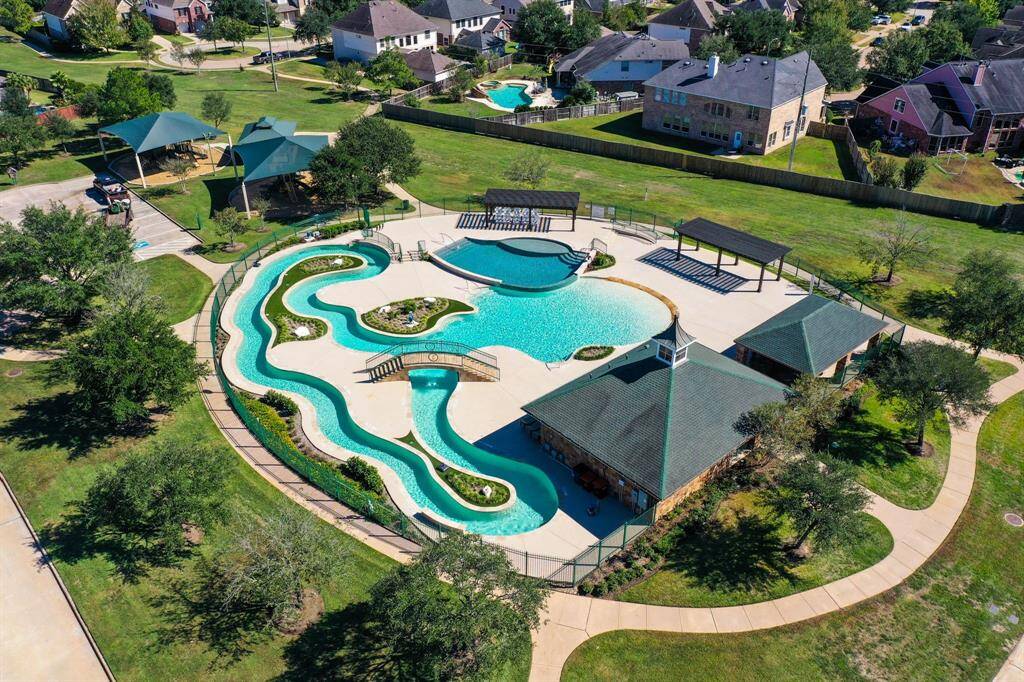 The community offers several options in terms of pools, including a Lazy River, which is extremely relaxing offering a fun day outdoors that includes the option of covered picnic pavilions and kiddie playgrounds.