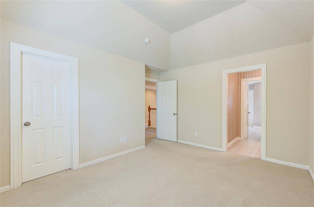 Bedroom 4 alt. view