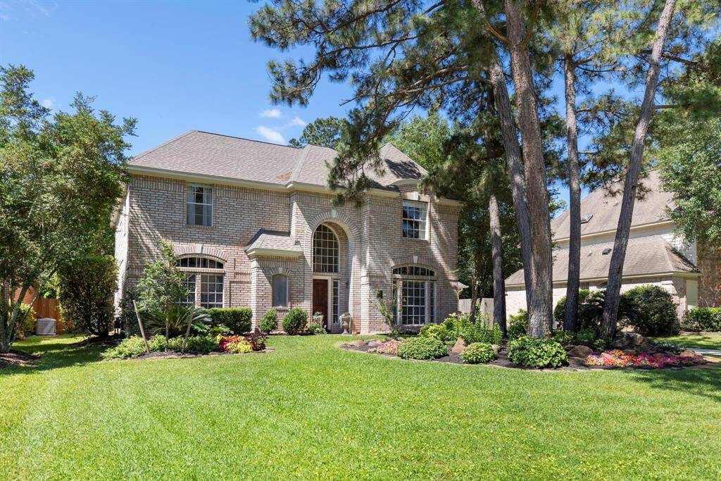 Welcome to 15 Grey Finch Court located upfront in the heart of The Woodlands! This beautifully maintained home offers 4 bedrooms, 3.2 baths with exceptional curb appeal and well-designed updates throughout!