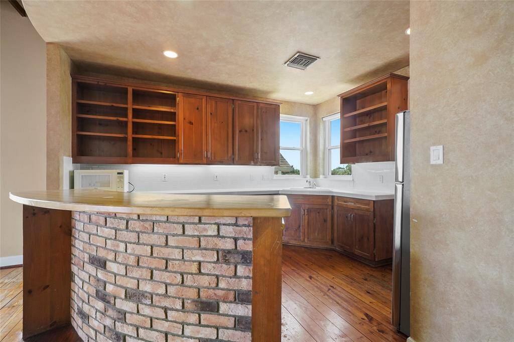 Kitchen - view 2