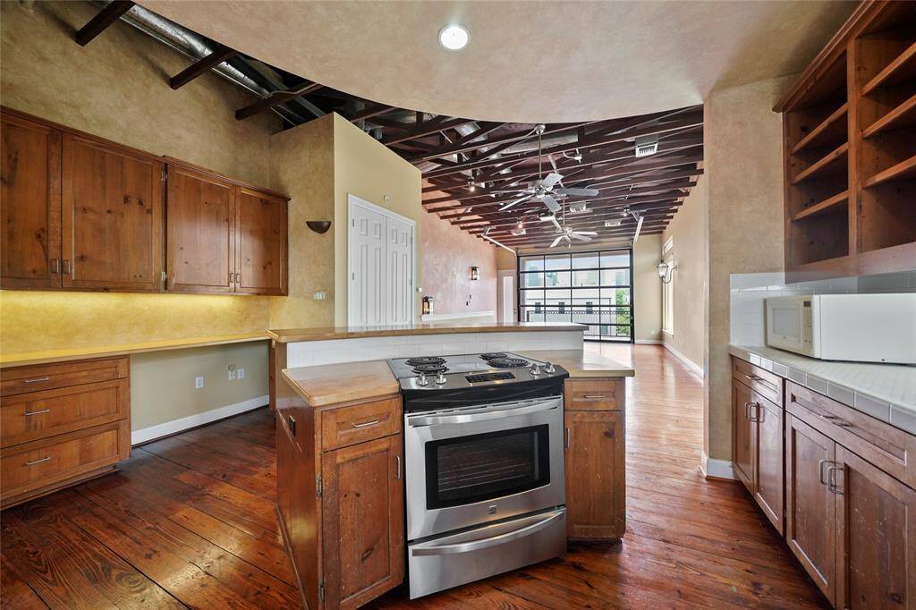 Kitchen - view 3