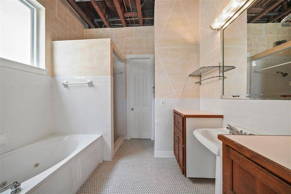 Primary Bath - view 1