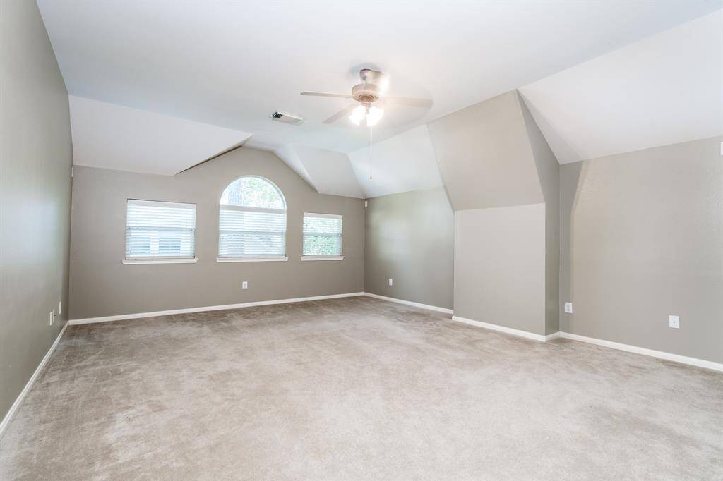 Nice high ceilings in game room