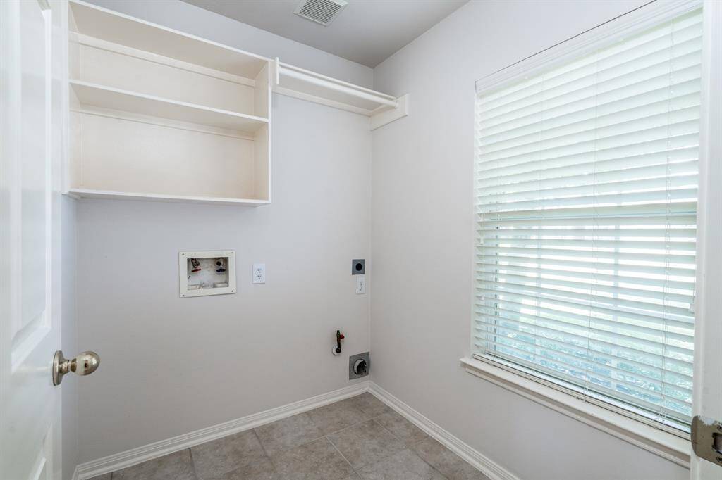 Spacious utility Room