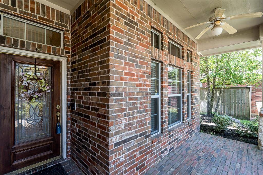 Covered porch to enjoy your sweet tea!