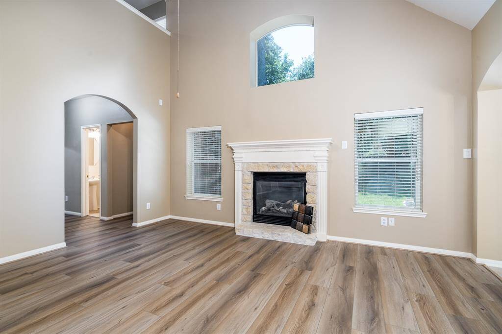 Cozy gas log fireplace!