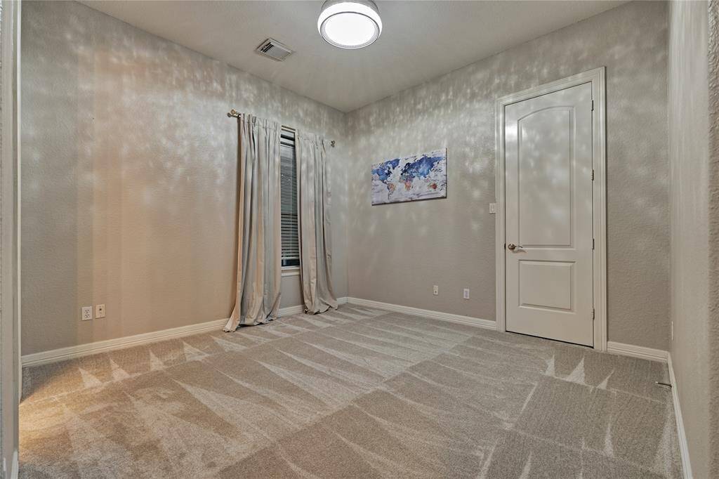 Full bath adjacent to bedroom, perfectly located near the outdoor kitchen.