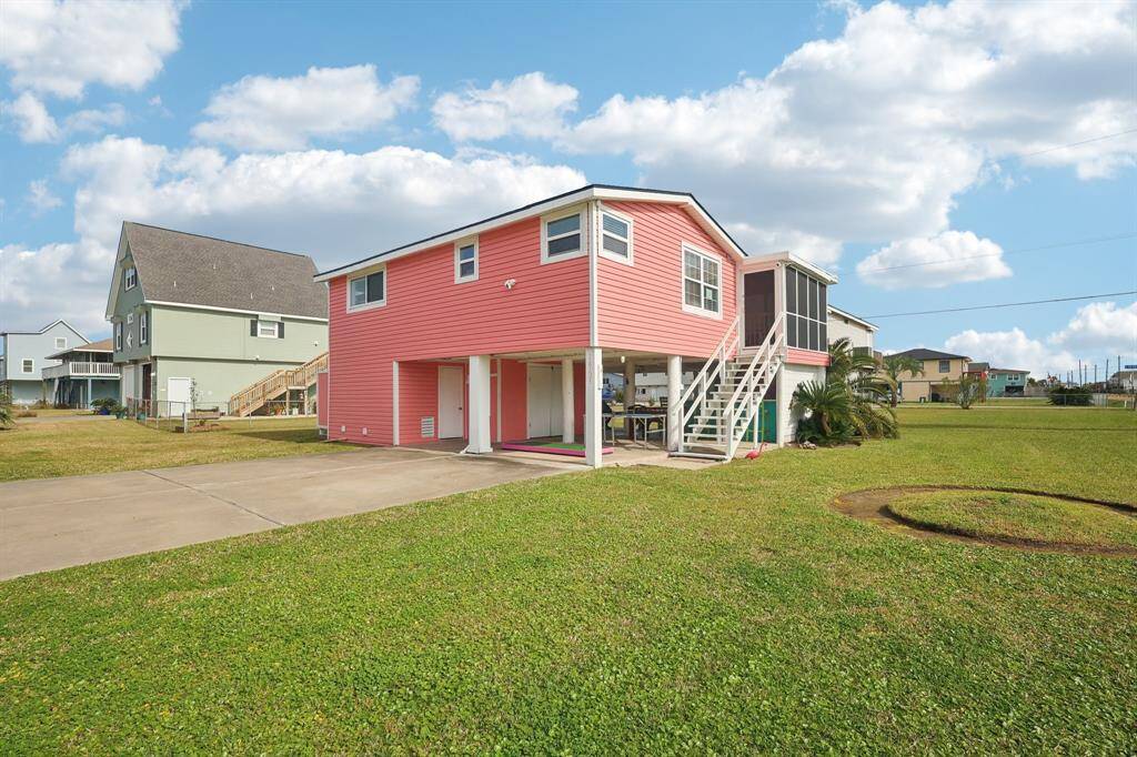 Low HOA fees!