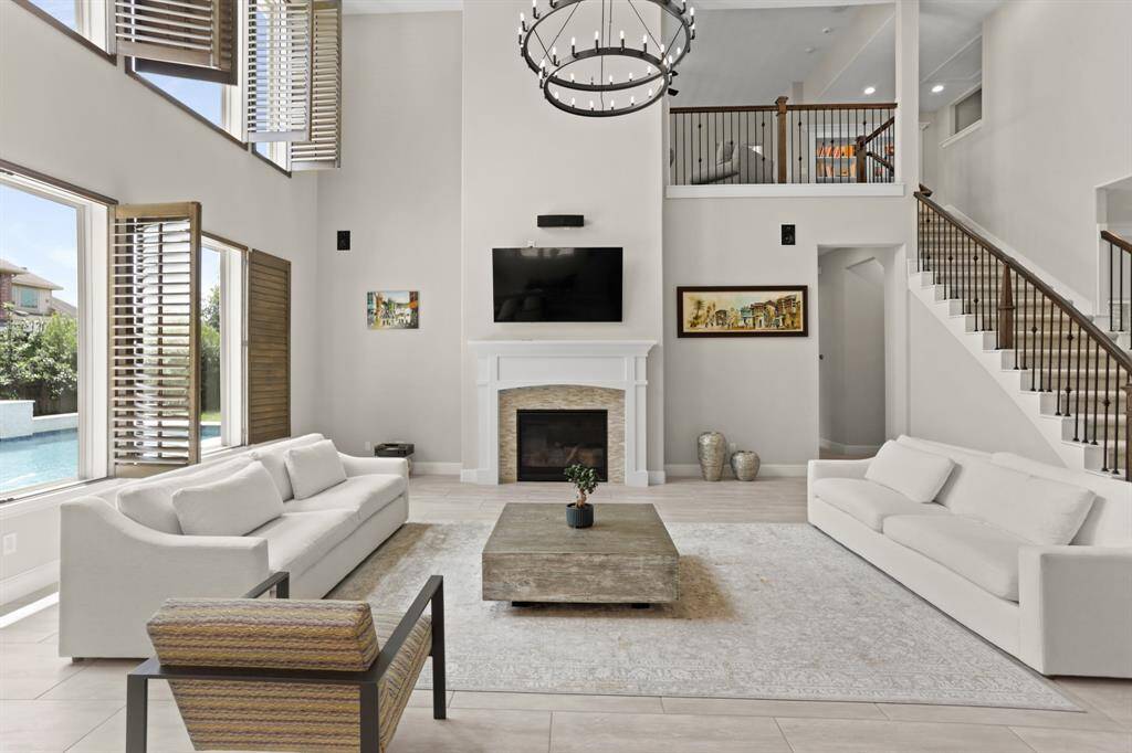 Another view of the living room.