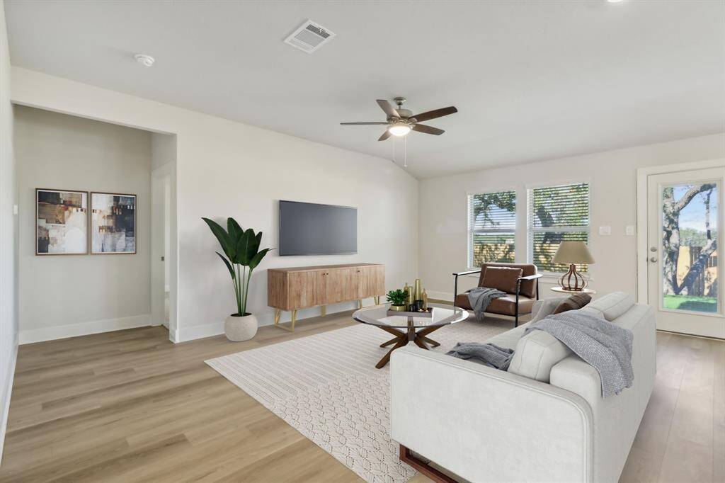 Photo is not of the actual home but is an inspirational photo of builder’s model home and may depict options, furnishings, and/or decorator features that are not included.