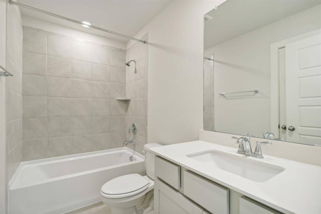 Photo is not of the actual home but is an inspirational photo of builder’s model home and may depict options, furnishings, and/or decorator features that are not included.