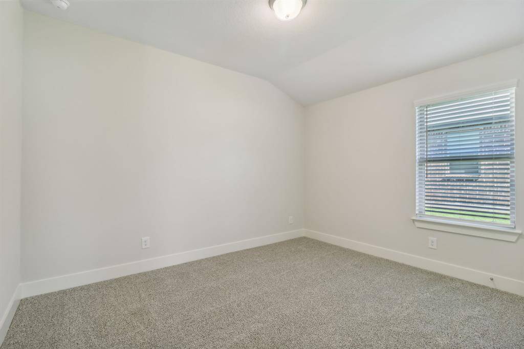 Photo is not of the actual home but is an inspirational photo of builder’s model home and may depict options, furnishings, and/or decorator features that are not included.