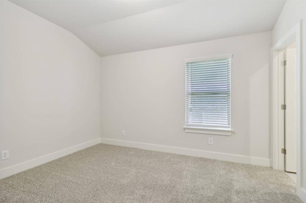 Photo is not of the actual home but is an inspirational photo of builder’s model home and may depict options, furnishings, and/or decorator features that are not included.