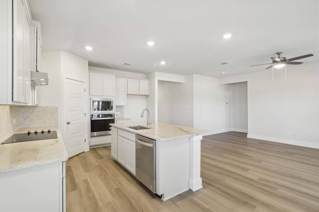 Photo is not of the actual home but is an inspirational photo of builder’s model home and may depict options, furnishings, and/or decorator features that are not included.